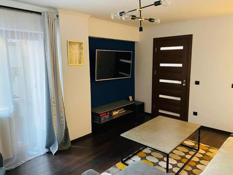 Aparthotel City Center Targu Ocna ภายนอก รูปภาพ